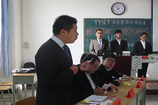 恭贺我院在3003新葡官方网站“清泽博思杯”辩论赛预选赛中获胜 恭贺我院在3003新葡官方网站“清泽博思杯”辩论赛预选赛中获胜