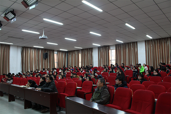 台湾中山大学李建强教授莅临新葡官方网站作学术讲座 台湾中山大学李建强教授莅临新葡官方网站作学术讲座
